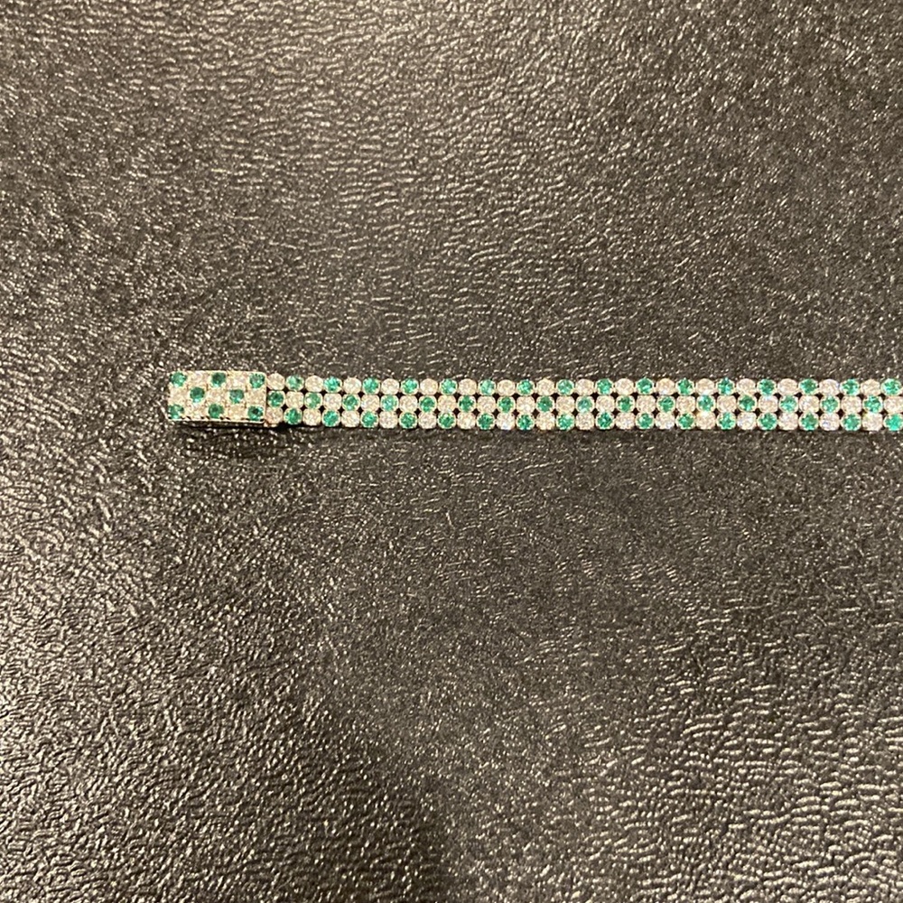 Tennis Bracelet 💚 - Picture 3 of 5